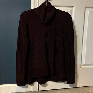 Athleta ribbed lightweight sweater with thumb holes